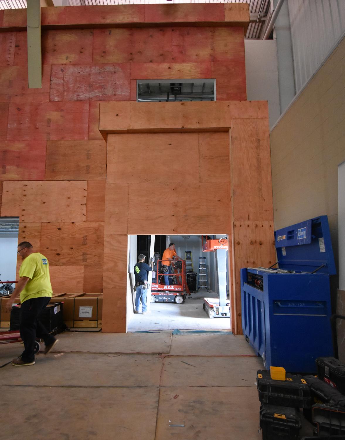 Entrance in progress 