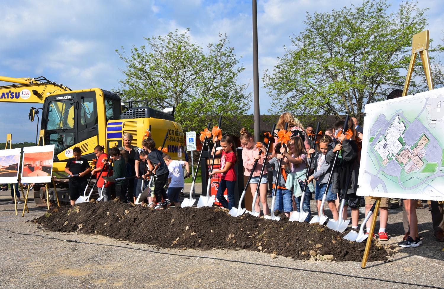 Kids posing for groundbreaking photos 