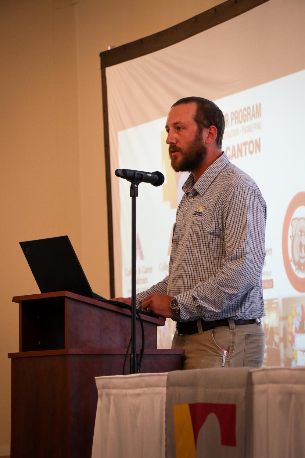 Pete Strawman speaking at ACE luncheon 